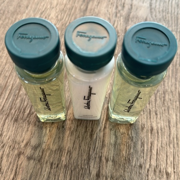 SALVADORE FERRAGAMO BUNDLE SHAMPOO/CONDITIONER/SHOWER GEL - Picture 8 of 8